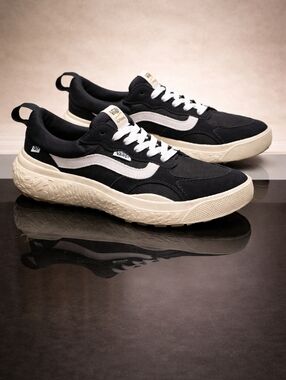 Vans MTE Ultrarange Neo VR3 Black White Mens 7.5 Womens 9 New